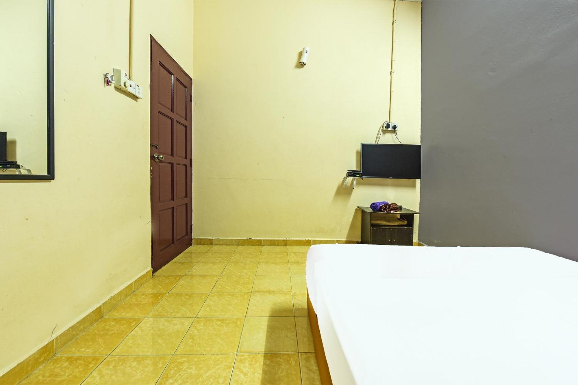 SPOT ON 90144 Corridor Hotel 1 Pekan Exterior foto
