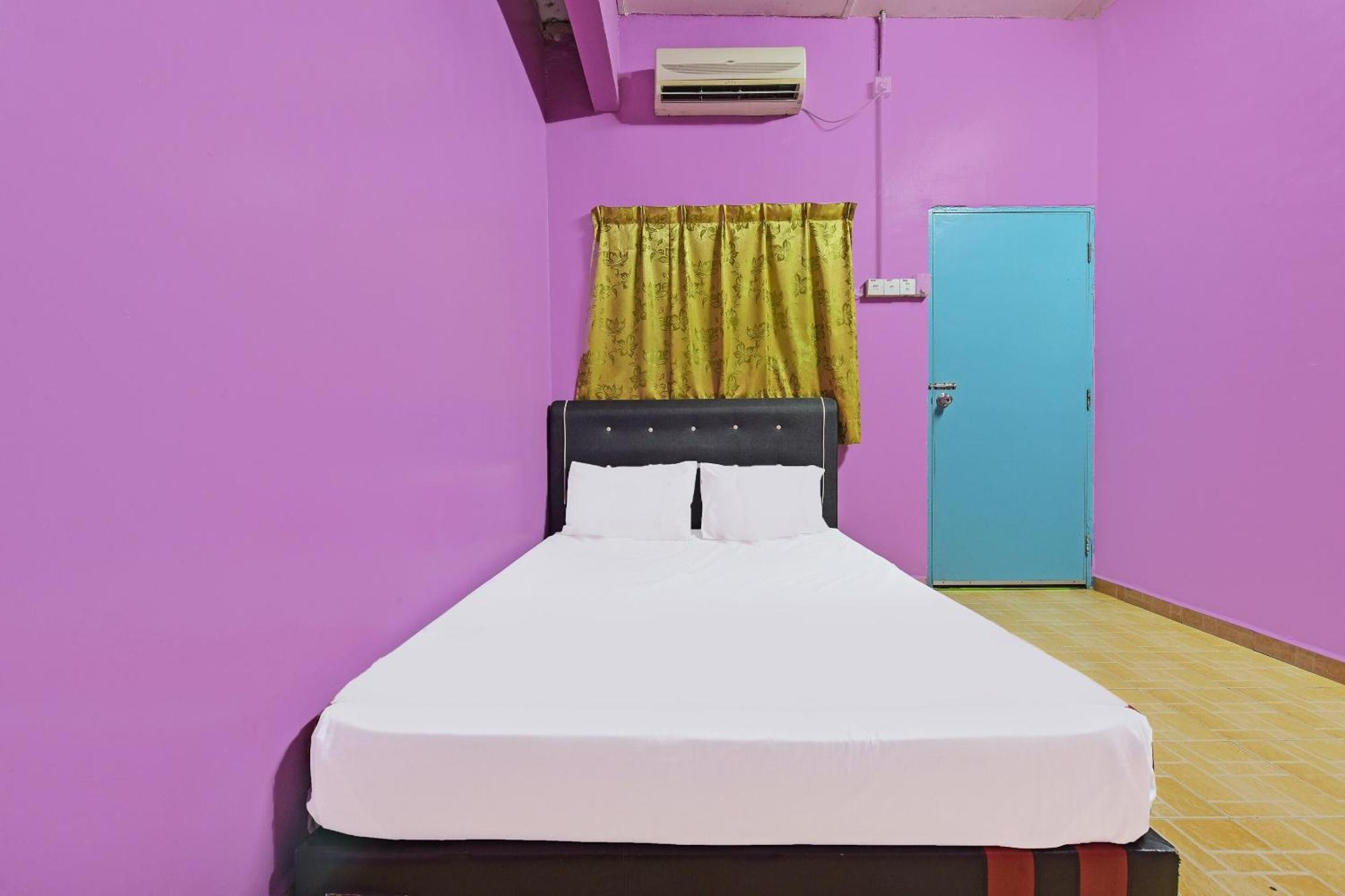 SPOT ON 90144 Corridor Hotel 1 Pekan Exterior foto