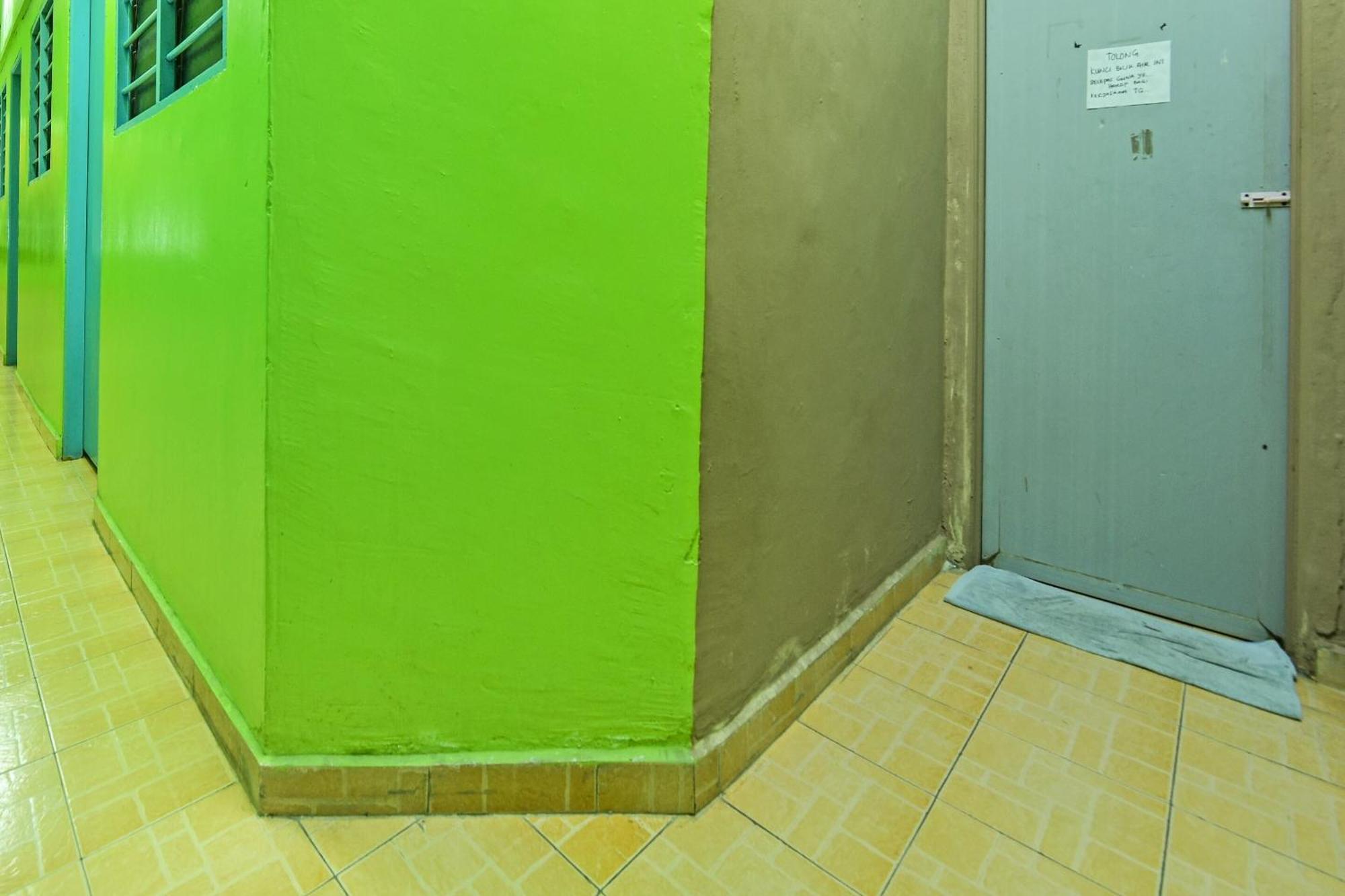 SPOT ON 90144 Corridor Hotel 1 Pekan Exterior foto