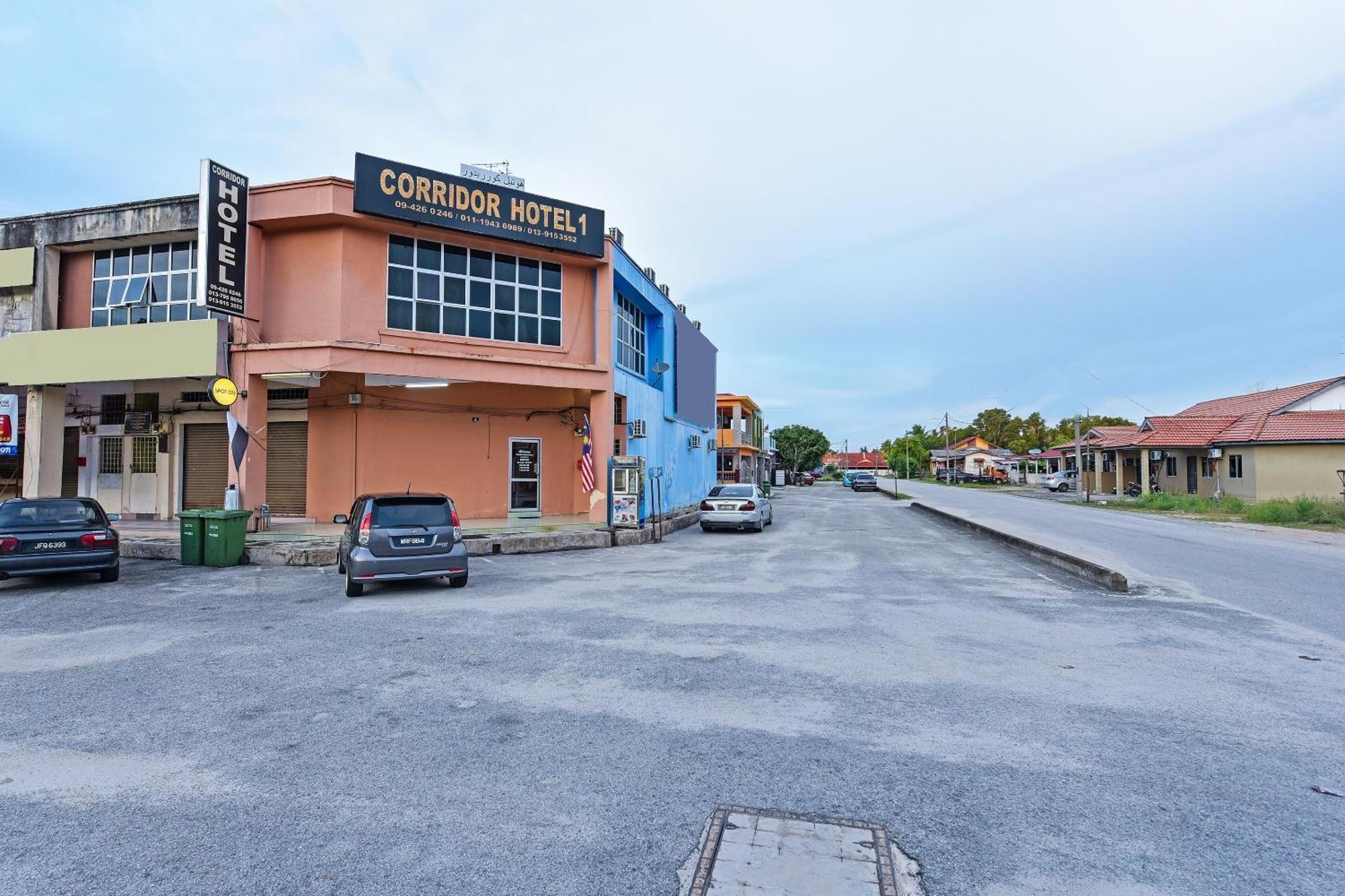 SPOT ON 90144 Corridor Hotel 1 Pekan Exterior foto
